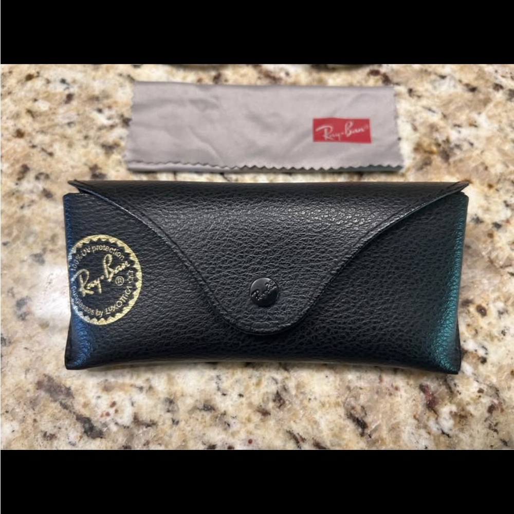 Ray-Ban Dark Frame Sunglasses - Picture 2 of 3